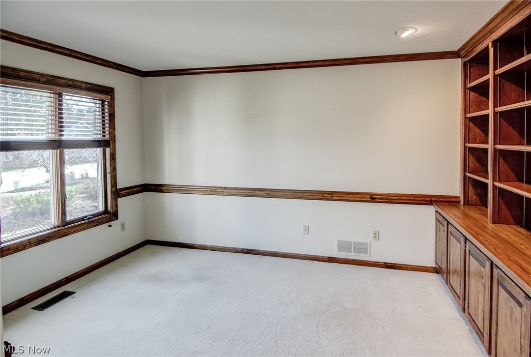 Village Crystal Lakes Condo - Residential