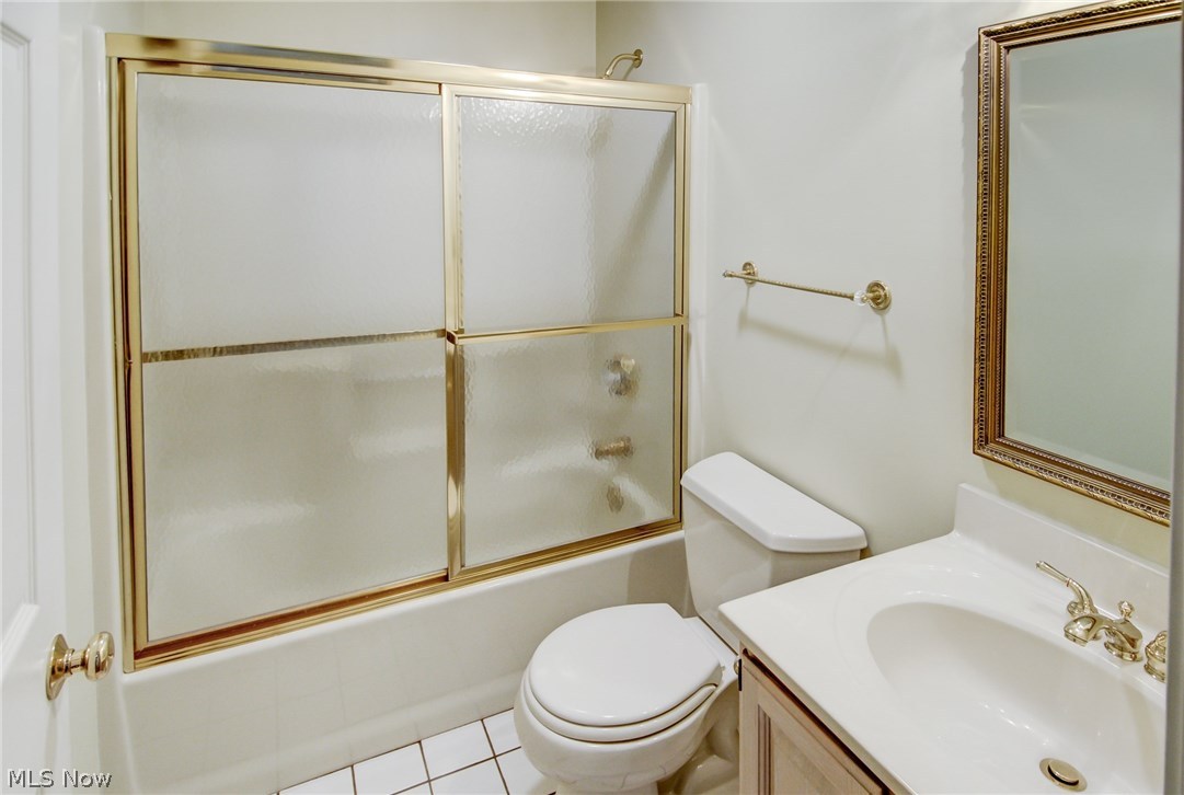 Village Crystal Lakes Condo - Residential