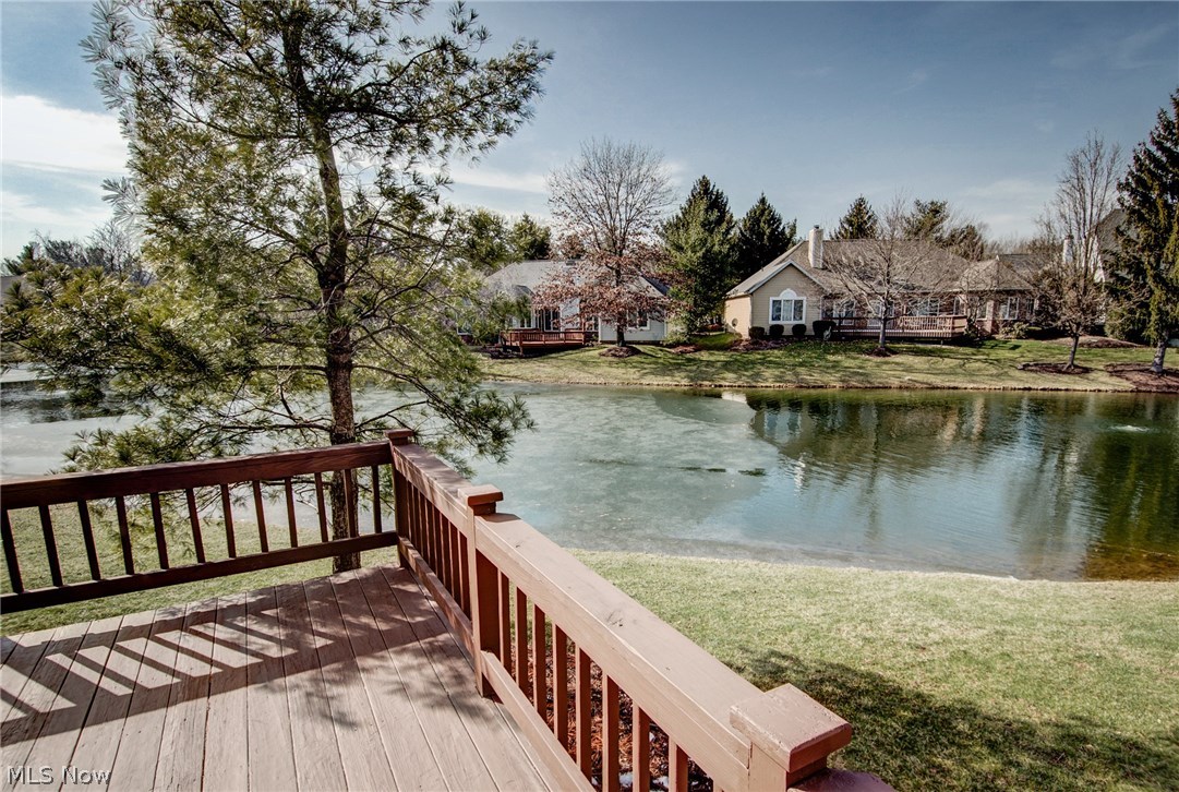 Village Crystal Lakes Condo - Residential