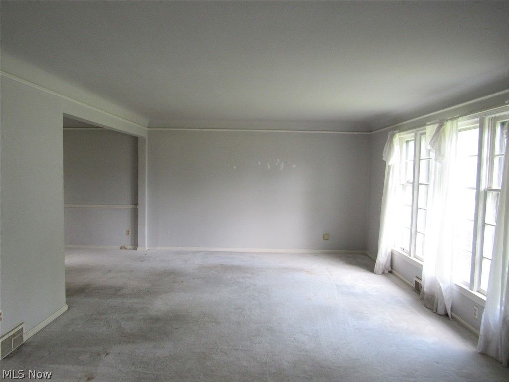 Photo of 4946 Fairlawn Road, Lyndhurst, OH 44124 (MLS # 5212293)