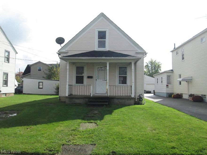 Lorain bungalow with 2 bedrooms has tons of potential! One bedroom on the first floor and two tandem bedrooms located on the 2nd floor! Nice sized living room, formal dining rm too! Being sold as-is. Call today to schedule a tour!