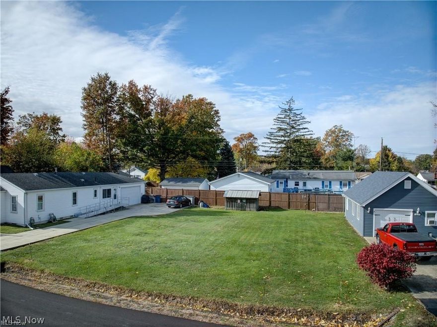 Don't miss out on the opportunity to build your dream home on this 50x90 vacant lot in Vermilion.
Water, Sewer, Electric and Gas are at the road.You will enjoy being minutes from Historical Downtown Vermilion where you will find entertainment, dining, fishing, boating & much more. Walking distance to Showse Park where you can utilize all the recreational activities they have available as well as enjoying looking out at Lake Erie. Buyer to due their own due-diligence.
