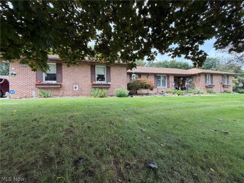 Tiny photo for 3585 Clermont Street NW, North Lawrence, OH 44666 (MLS # 5238634)