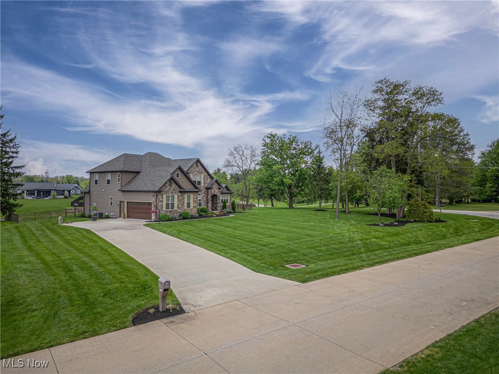 5048 Shoreline Circle, Medina, Ohio image 3