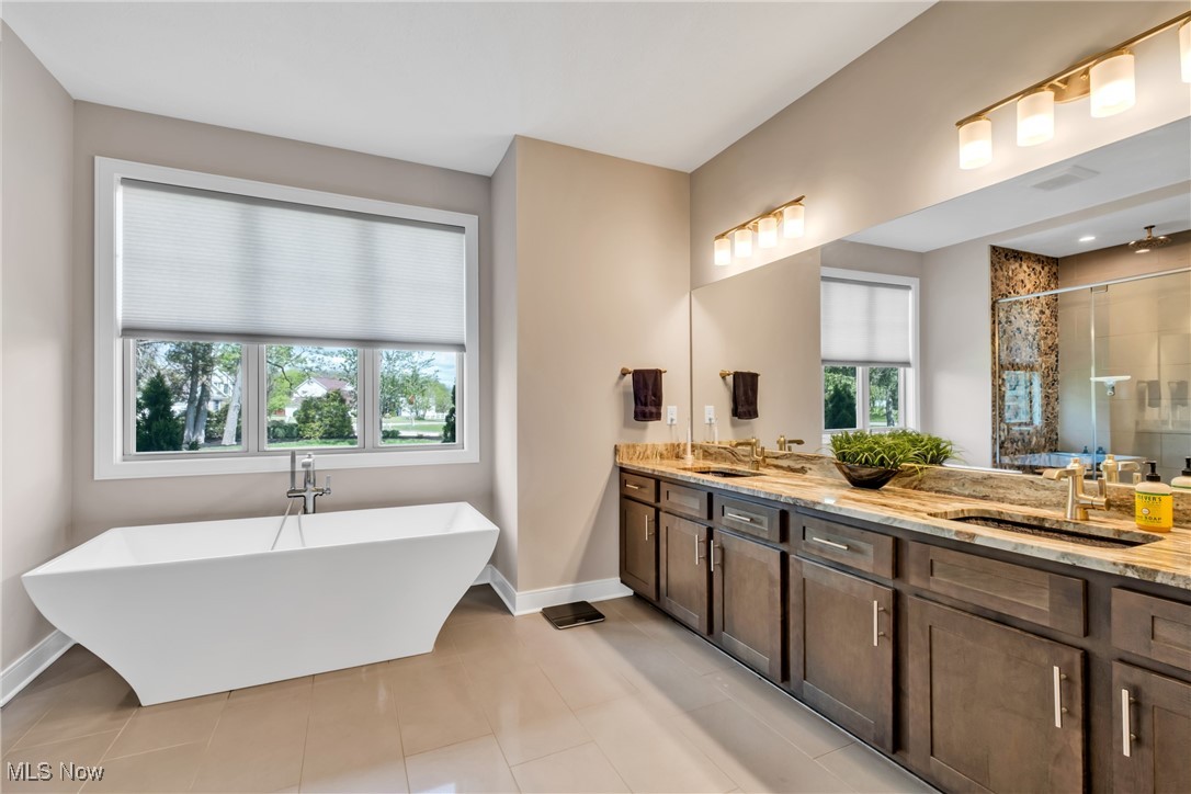 5048 Shoreline Circle, Medina, Ohio image 19