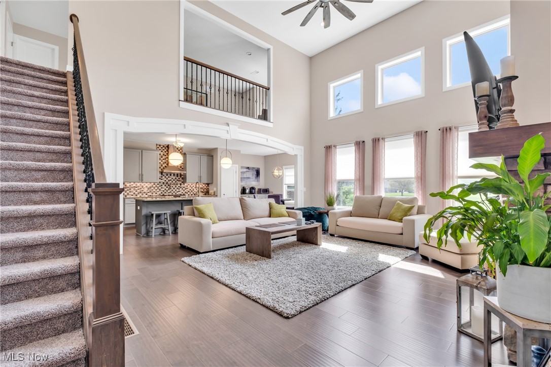 5048 Shoreline Circle, Medina, Ohio image 9