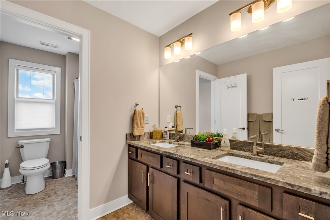 5048 Shoreline Circle, Medina, Ohio image 30