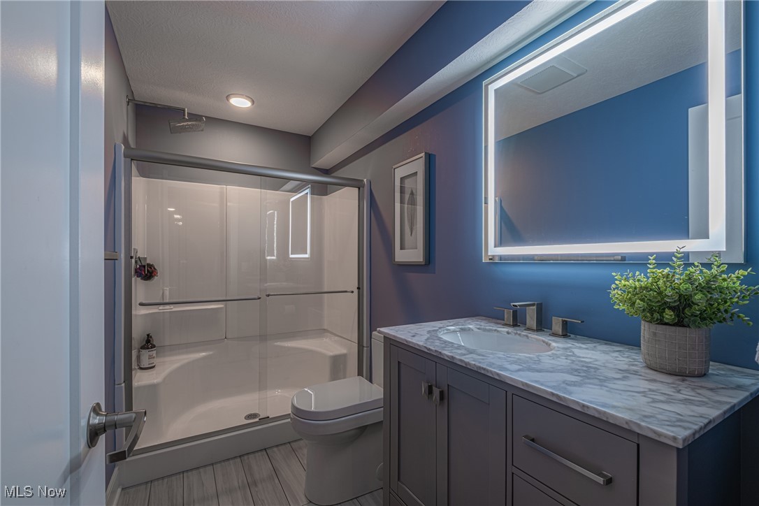 5048 Shoreline Circle, Medina, Ohio image 38