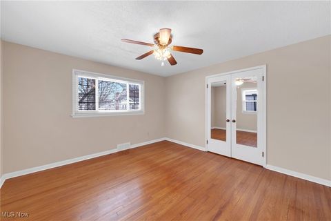 Tiny photo for 15893 Parklawn Avenue, Middleburg Heights, OH 44130 (MLS # 5178828)