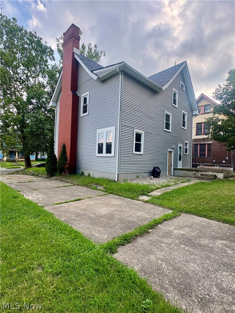 248 Lora Avenue