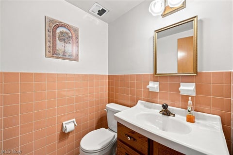 Tiny photo for 25600 Country Club Boulevard #9, North Olmsted, OH 44070 (MLS # 5238967)