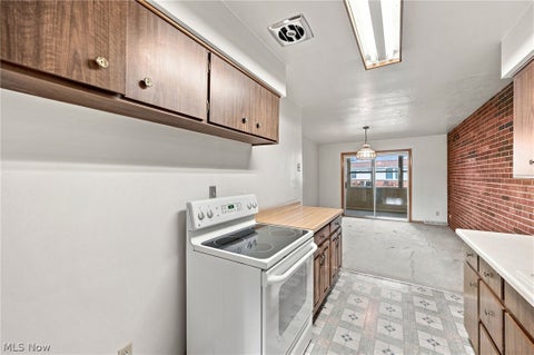 Tiny photo for 25600 Country Club Boulevard #9, North Olmsted, OH 44070 (MLS # 5238967)