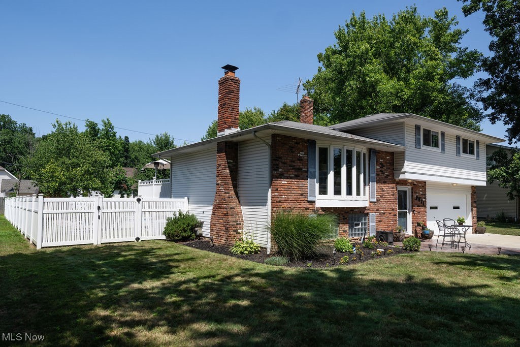 Mentor, Ohio 44060, United States, 3 Bedrooms Bedrooms, ,2 BathroomsBathrooms,Residential,Pending,185237