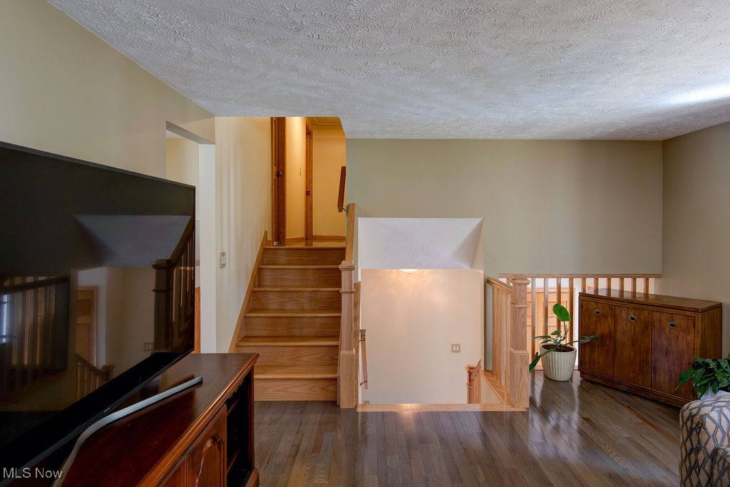 Mentor, Ohio 44060, United States, 3 Bedrooms Bedrooms, ,2 BathroomsBathrooms,Residential,Pending,185237