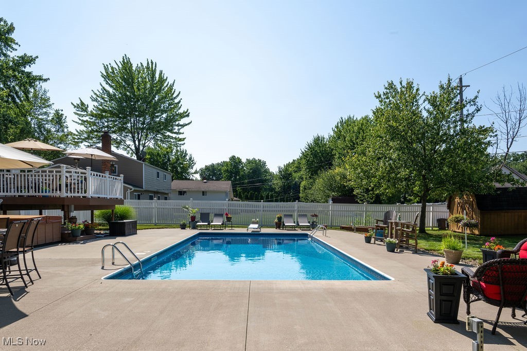 Mentor, Ohio 44060, United States, 3 Bedrooms Bedrooms, ,2 BathroomsBathrooms,Residential,Pending,185237