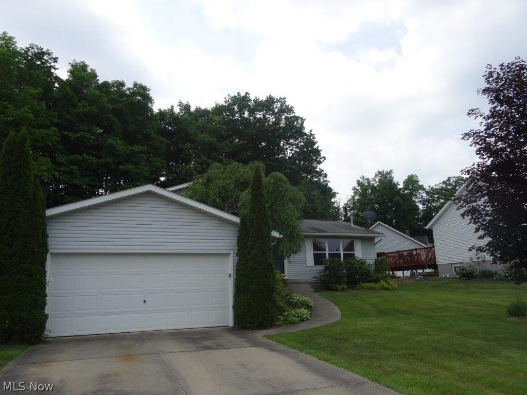 Newer split level home in move in condition. Freshly painted, whole interior, new carpeting, updated kitchen with new cabinets, counters, and appliances, updated bathrooms, nice fenced in back yard.