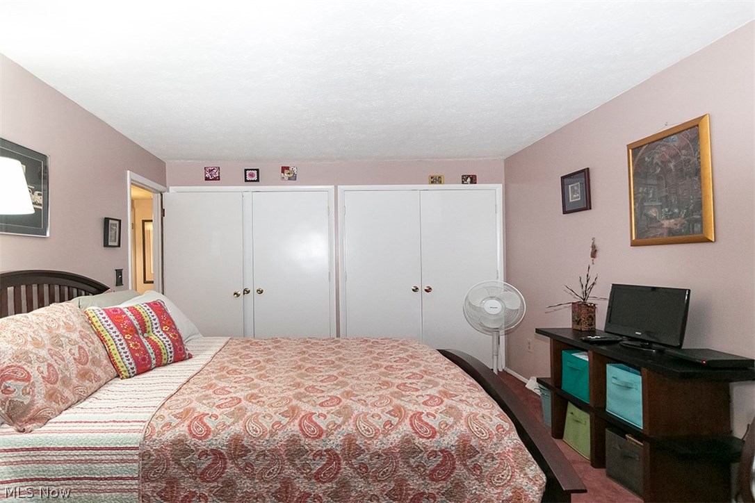 Pine Crest Condo - Residential