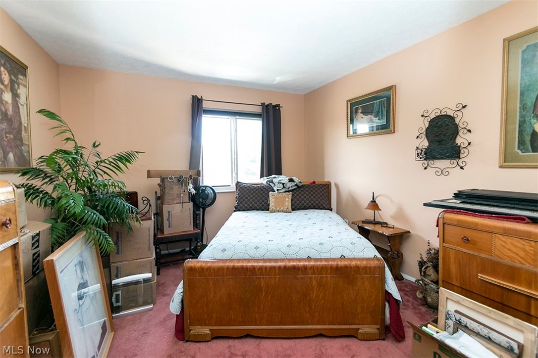 Pine Crest Condo - Residential