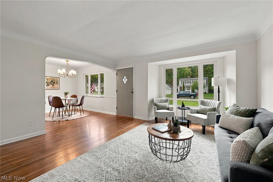 24914 E Oakland