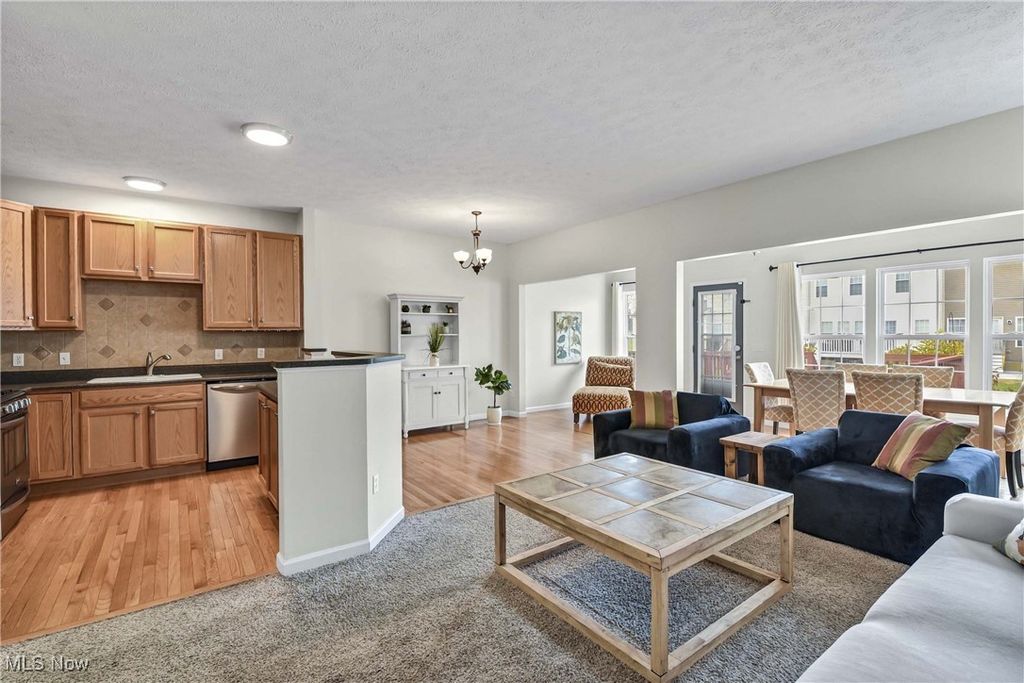 Photo of 105 Clay Court, Berea, OH 44017 (MLS # 5167386)