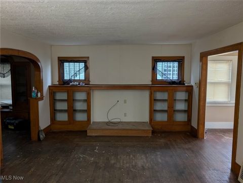 Tiny photo for 807 W 21st Street, Lorain, OH 44052 (MLS # 5180071)