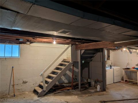 Tiny photo for 807 W 21st Street, Lorain, OH 44052 (MLS # 5180071)