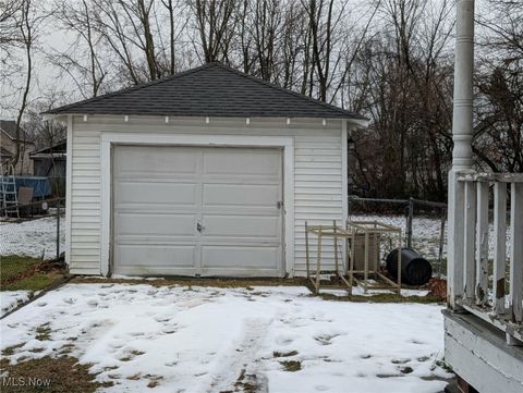 Tiny photo for 807 W 21st Street, Lorain, OH 44052 (MLS # 5180071)