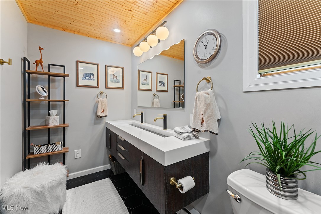 1151 Palmetto Drive, Hubbard, Ohio image 23