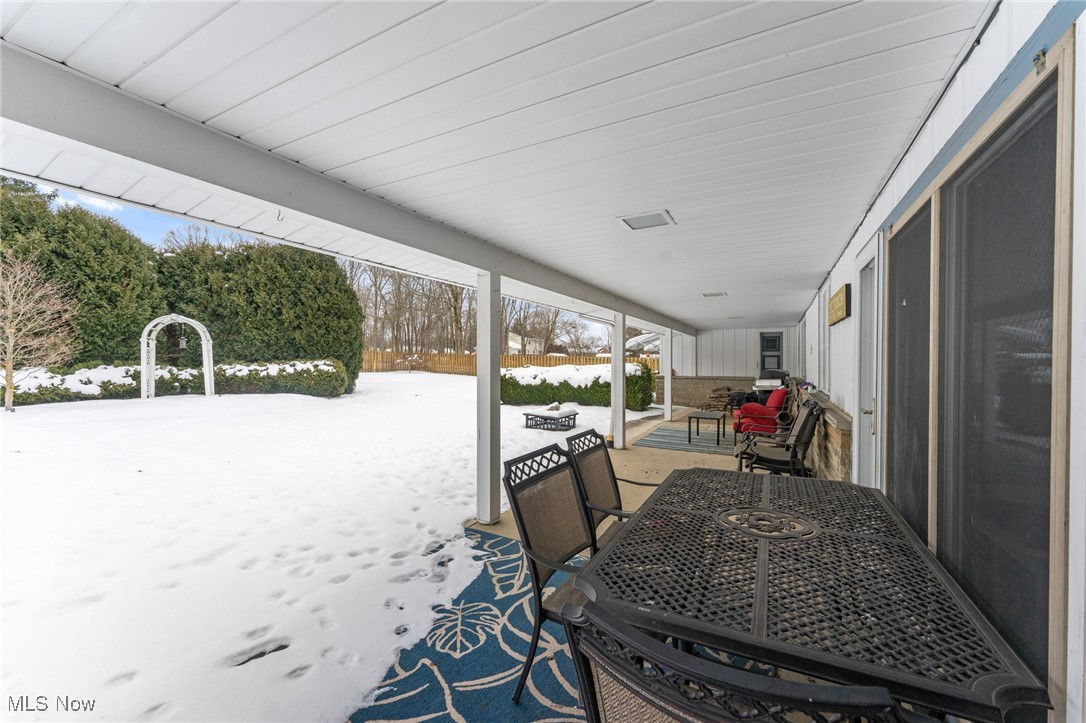 1151 Palmetto Drive, Hubbard, Ohio image 39