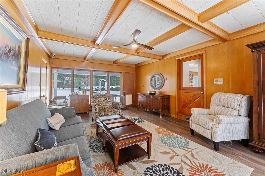 1151 Palmetto Drive, Hubbard, Ohio image 4