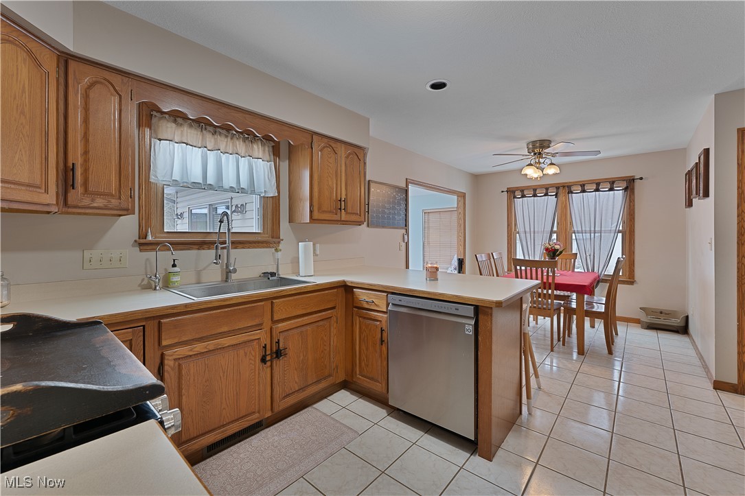 8241 Akron Canfield Road, Canfield, Ohio image 11