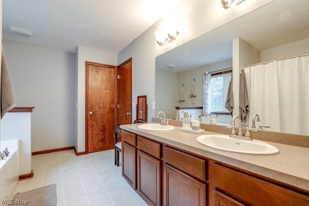 Meadows/Mogadore - Residential