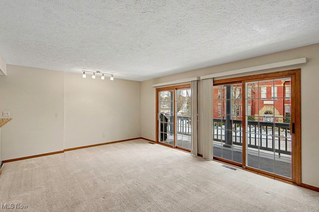 Levee Twnhses - Residential