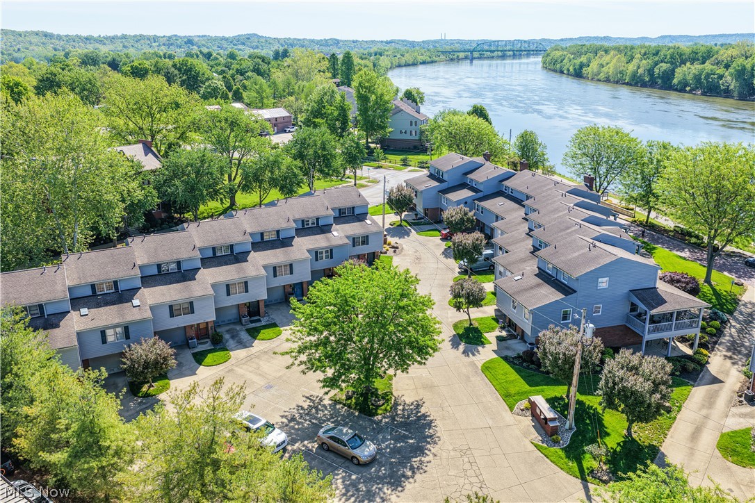Levee Twnhses - Residential