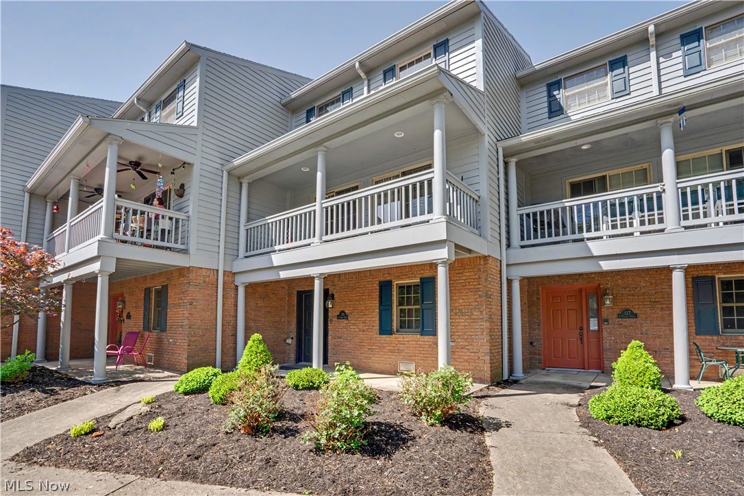 Levee Twnhses - Residential