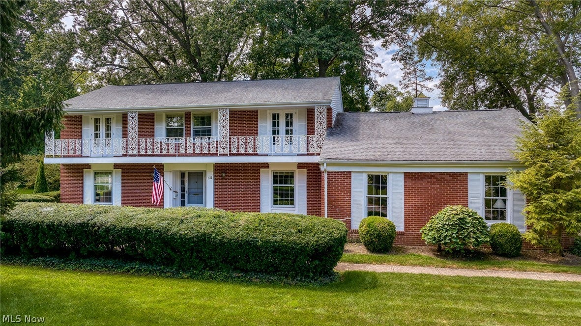 411 Gateway Boulevard