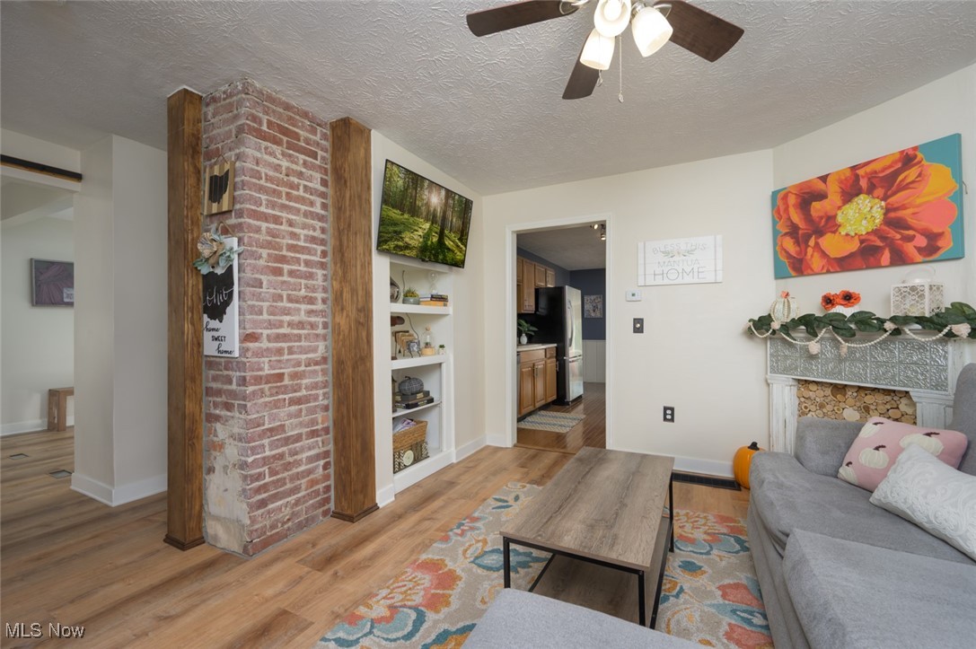 Woodford Block/Conants 02 Ad - Residential
