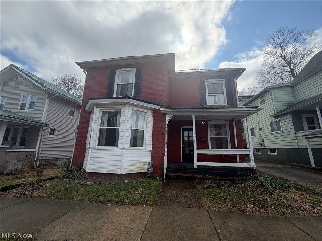 Photo of 804 Gomber Avenue, Cambridge, OH 43725 (MLS # 5195157)