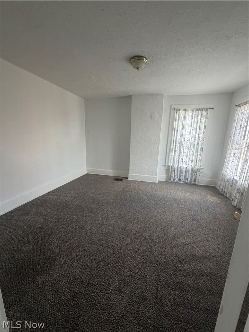 Photo of 804 Gomber Avenue, Cambridge, OH 43725 (MLS # 5195157)