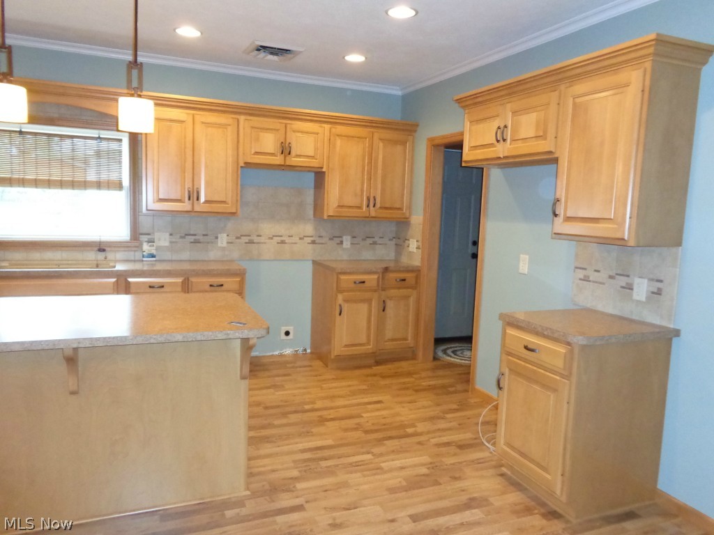 Deis-Mcmillan Sub - Residential Lease