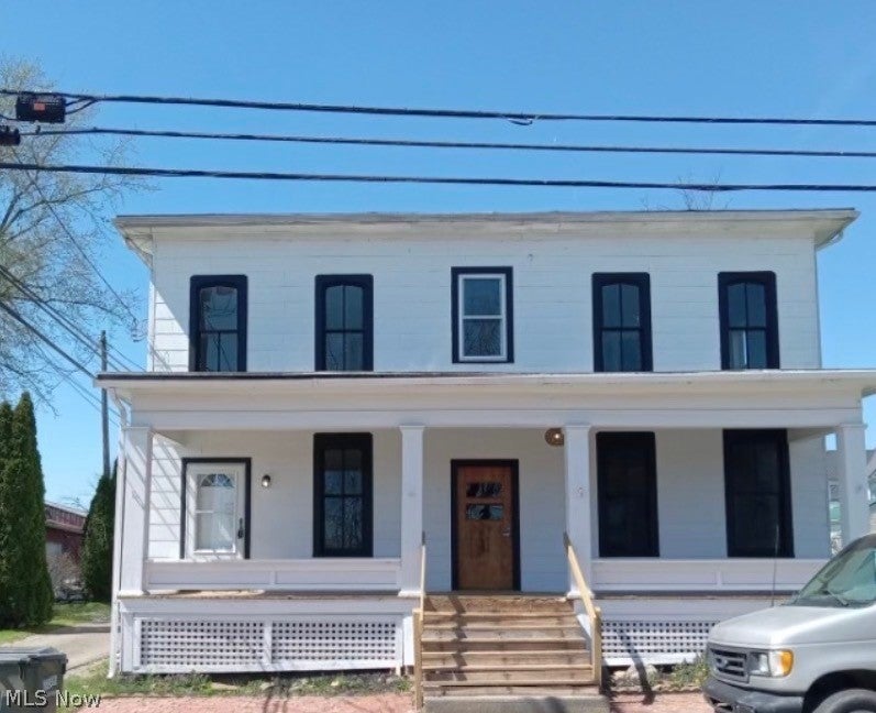 105 N PHILADELPHIA Street