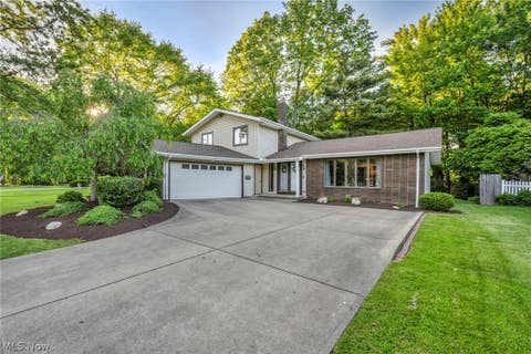 Homes For Sale - 27020 Sleepy Hollow Drive<br/> Westlake, OH 44145