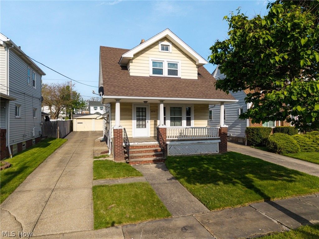 Photo of 4076 W 49 Street, Cleveland, OH 44144 (MLS # 5203403)