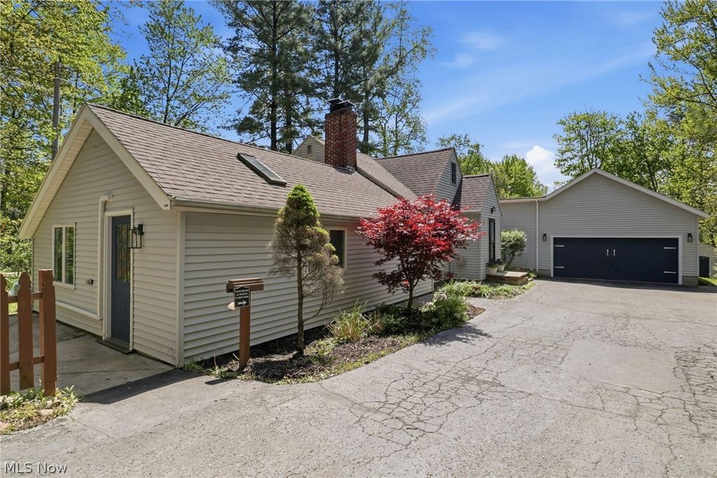 Photo of 8977 Cedar Road, Chesterland, OH 44026 (MLS # 5208662)