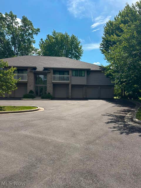 Photo for 3800 Rosemont Boulevard 101G