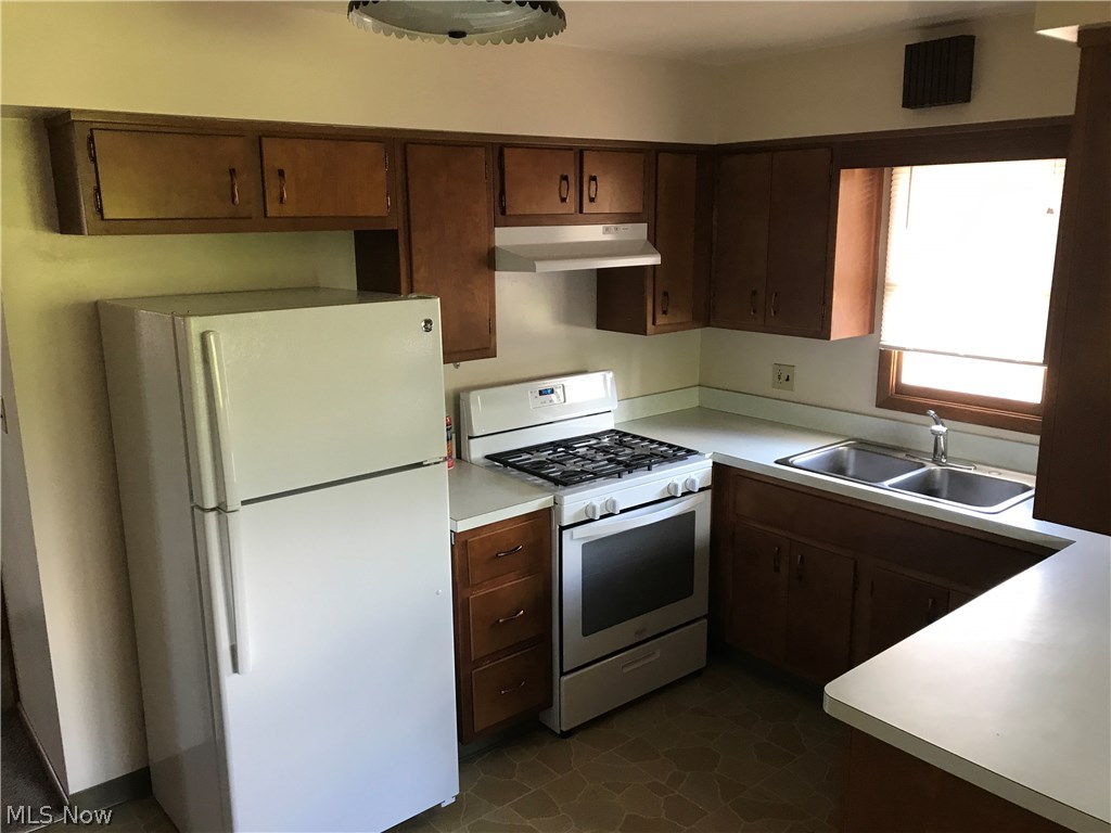 Pelham Manor - Residential Income