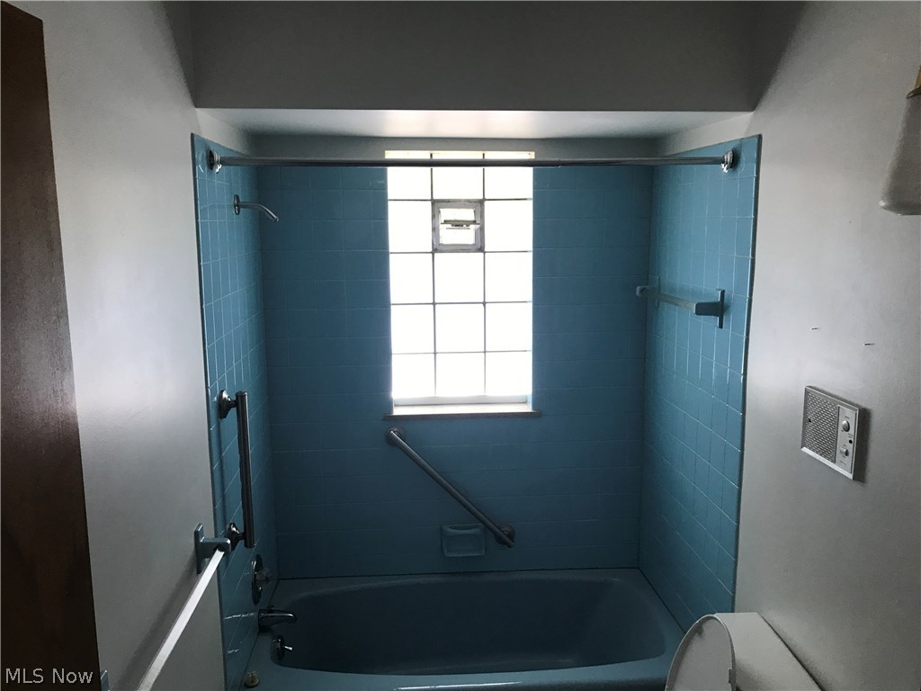 Pelham Manor - Residential Income