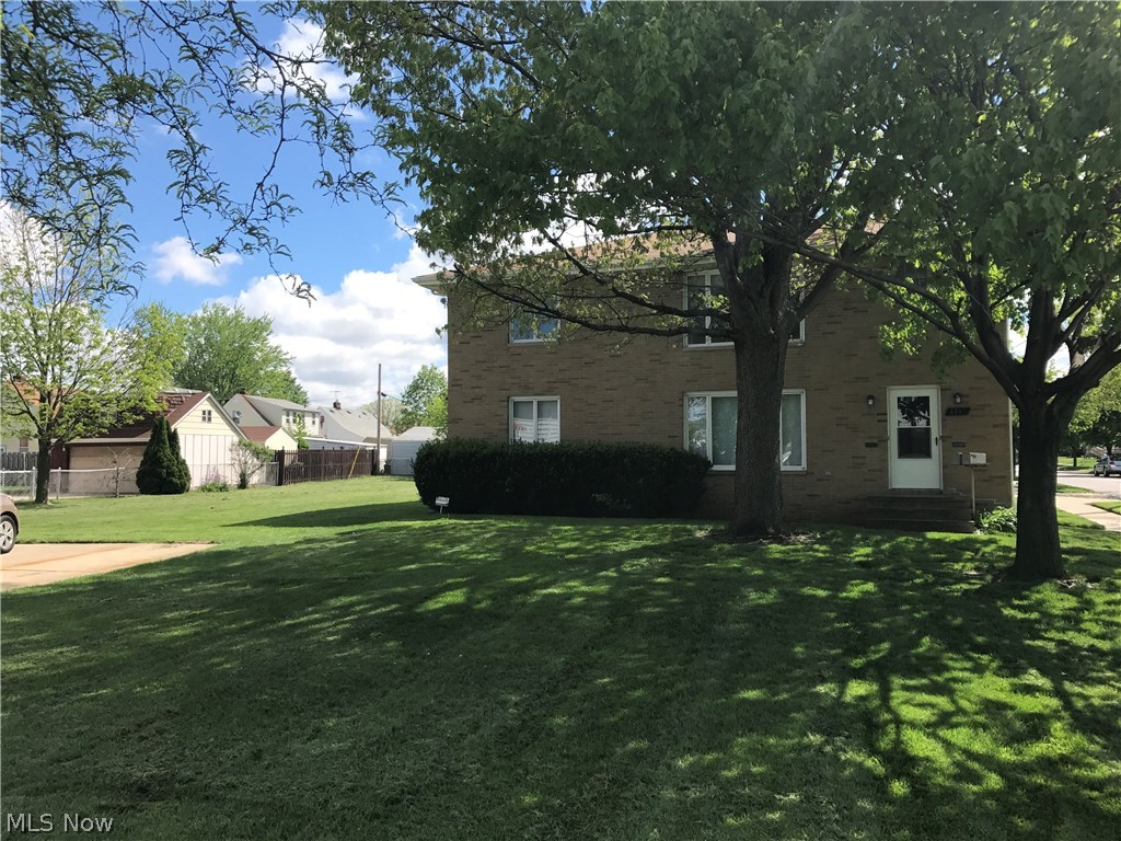 Pelham Manor - Residential Income