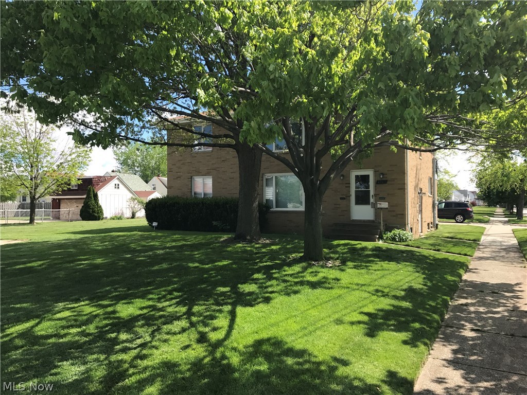 Pelham Manor - Residential Income