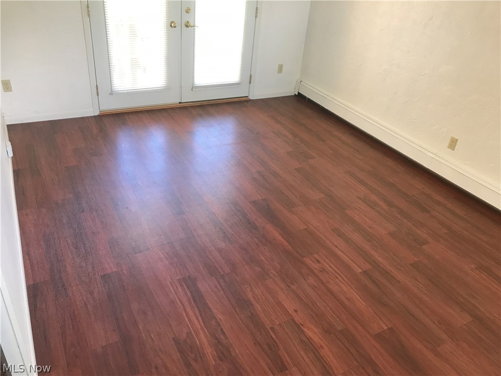 Pelham Manor - Residential Income